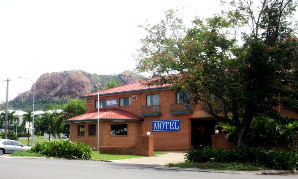 Castle Crest Motel Τάουνσβιλ Εξωτερικό φωτογραφία